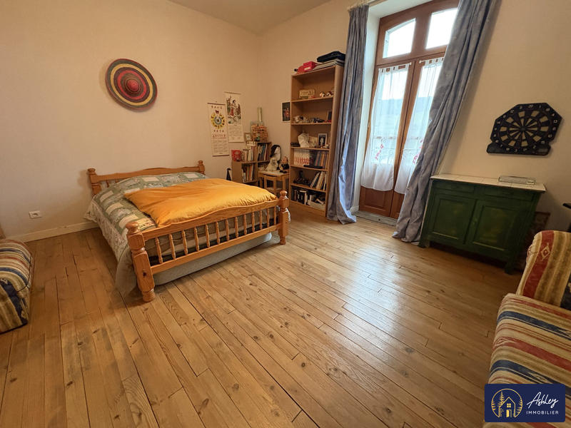 Maison - 190 m² - 6 pièces