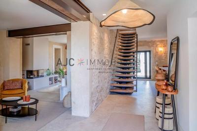 Maison de ville - 215 m² - 6 pièces