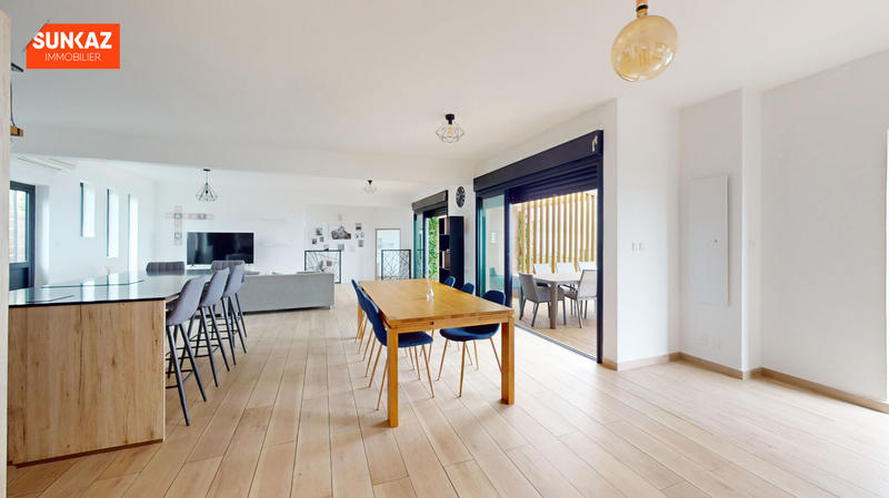 Maison - 144 m² - 5 pièces