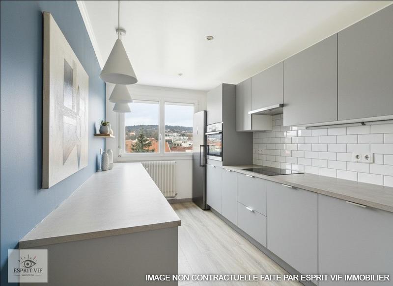 Appartement - 80 m² - 4 pièces