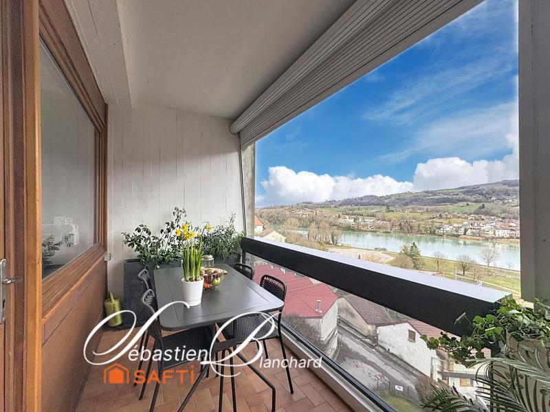 Appartement - 104 m² - 4 pièces