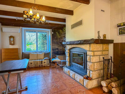 Propriété - 121 m² - 6 pièces