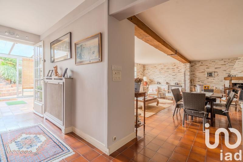 Maison - 200 m² - 8 pièces