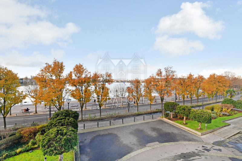 Appartement - 144 m² - 6 pièces