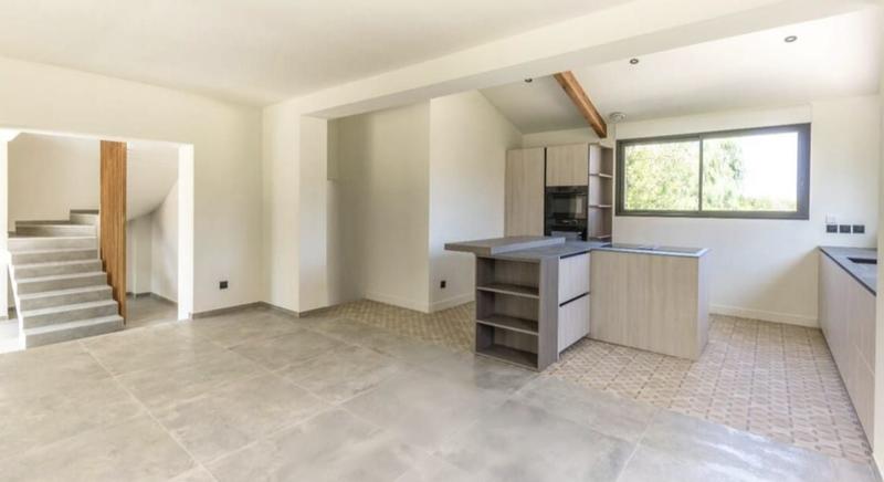 Maison ancienne - 217 m² - 7 pièces