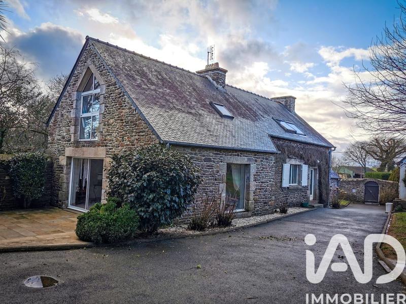 Maison - 130 m² - 8 pièces