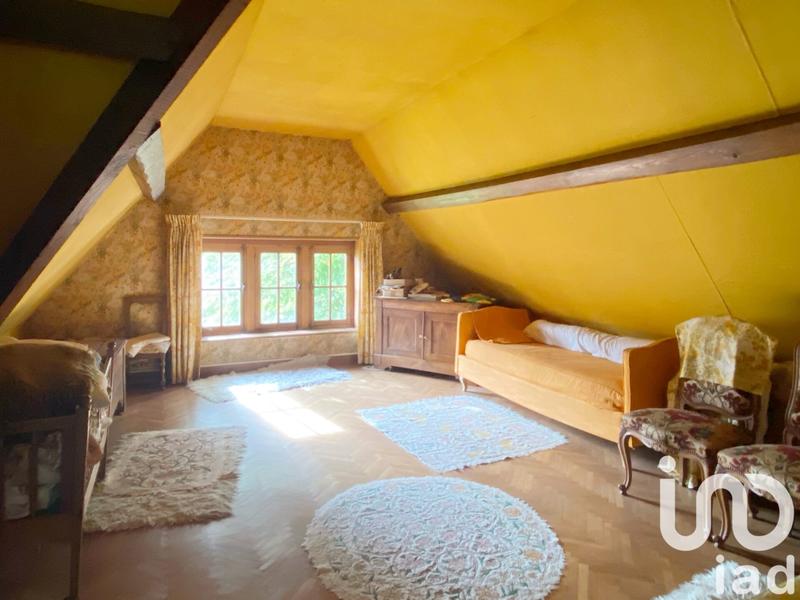 Maison - 280 m² - 9 pièces