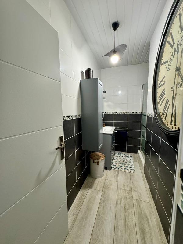 Maison - 229 m² - 6 pièces