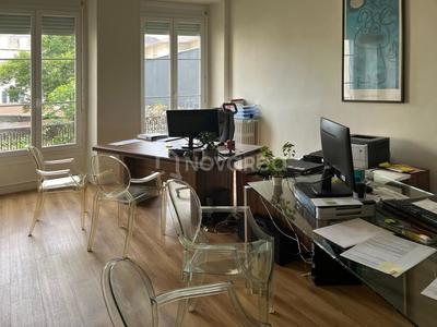 Appartement - 200 m² - 6 pièces