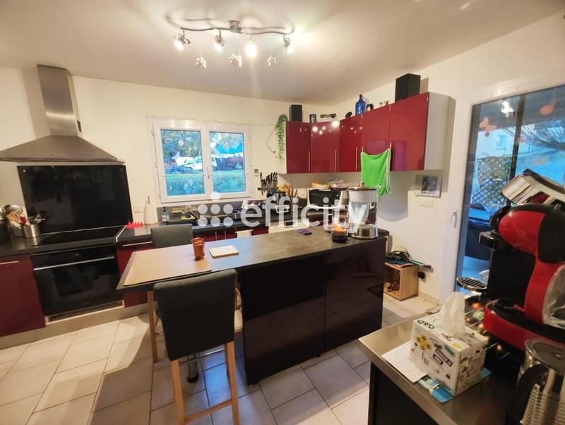 Pavillon - 210 m² - 8 pièces