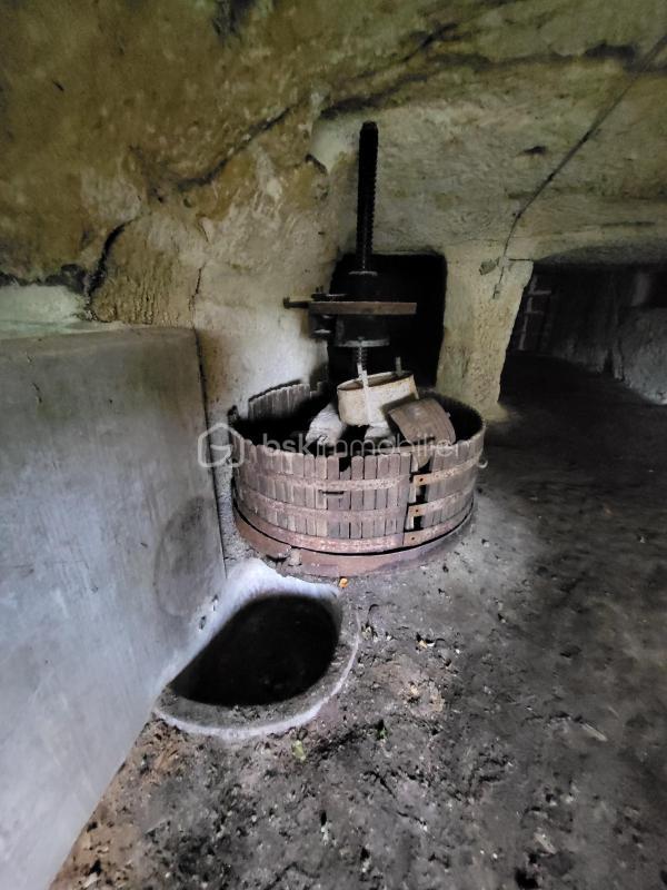 Parking / Garage - 80 m²