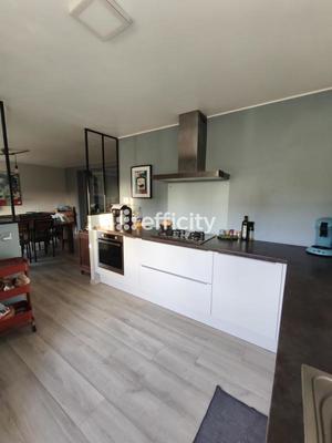 Maison - 186 m² - 7 pièces