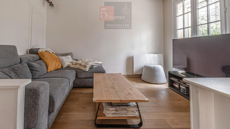 Maison - 195 m² - 8 pièces