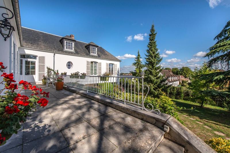 Maison - 266 m² - 9 pièces