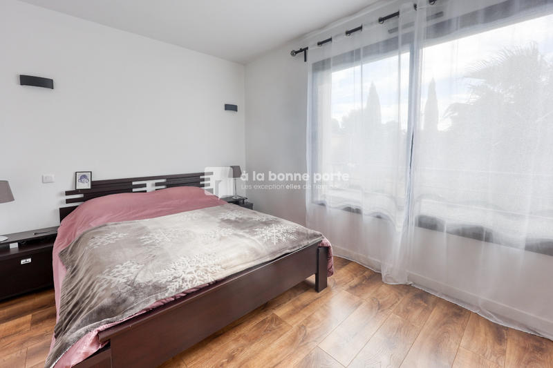 Maison contemporaine - 150 m² - 4 pièces