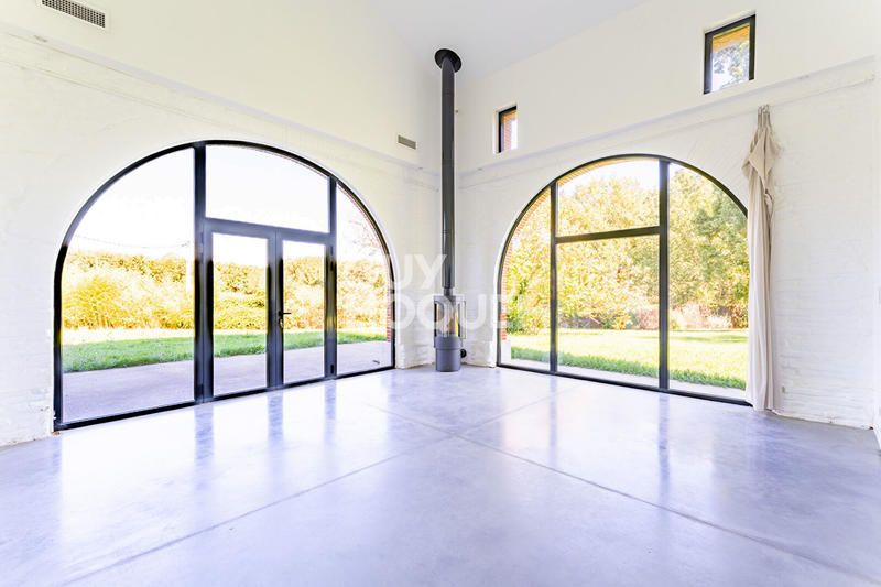 Maison - 276 m² - 8 pièces