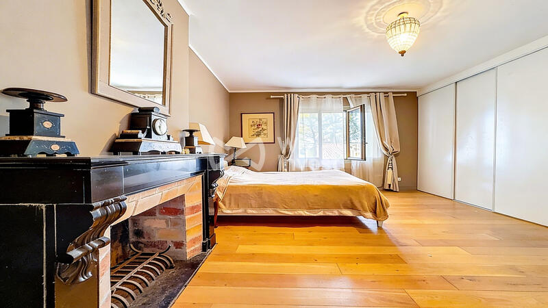 Villa - 269 m² - 7 pièces