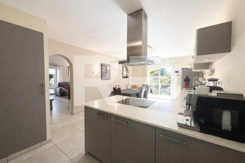 Villa - 169 m² - 7 pièces