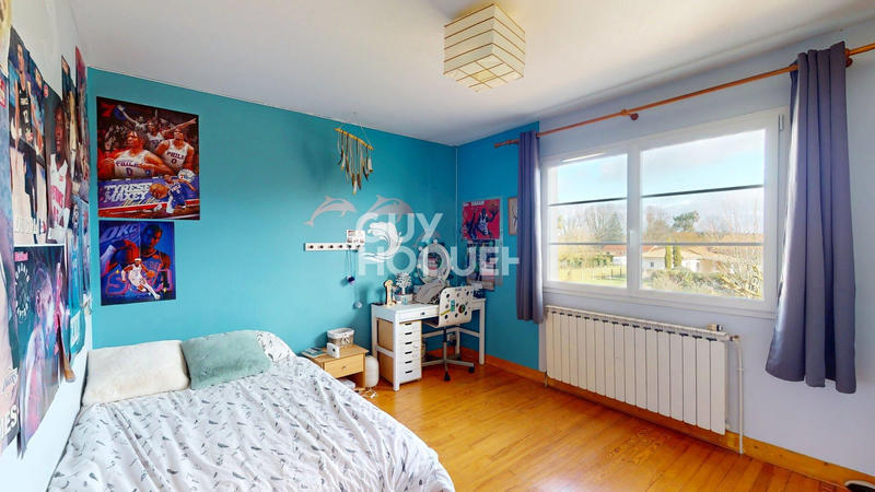 Maison - 226 m² - 9 pièces