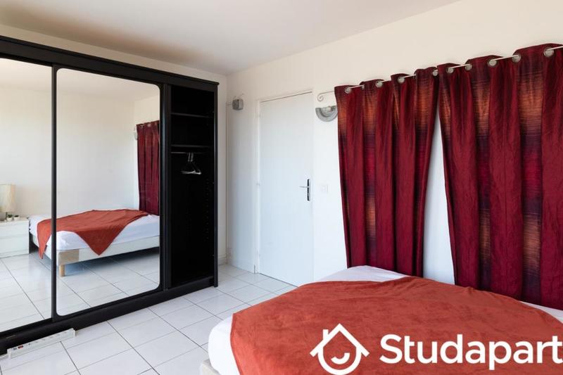 Chambre - 12 m² - 1 pièce