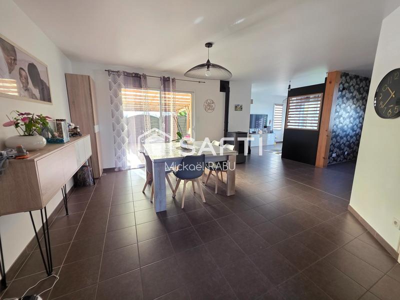 Maison - 137 m² - 5 pièces