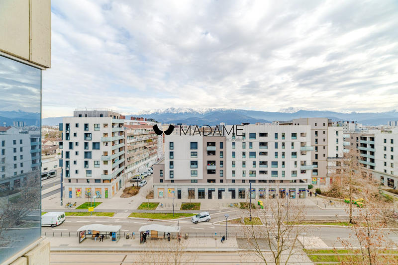 Appartement - 82 m² - 3 pièces