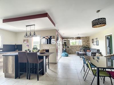 Maison - 112 m² - 4 pièces