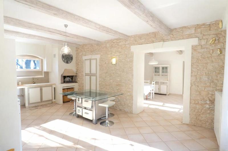 Propriété - 335 m² - 13 pièces