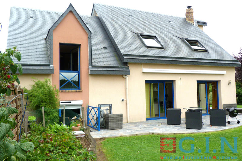 Maison - 163 m² - 7 pièces