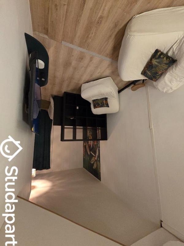 Chambre - 18 m² - 1 pièce