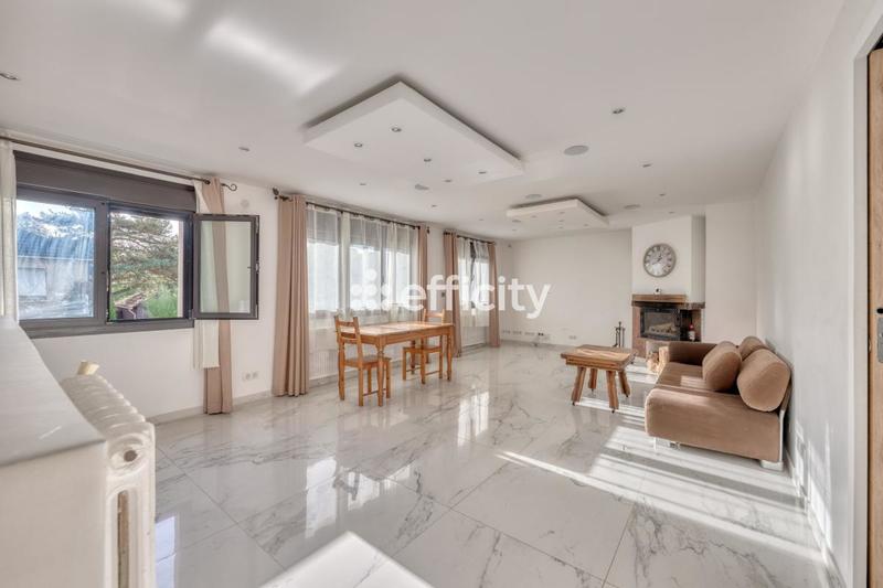 Maison - 160 m² - 6 pièces