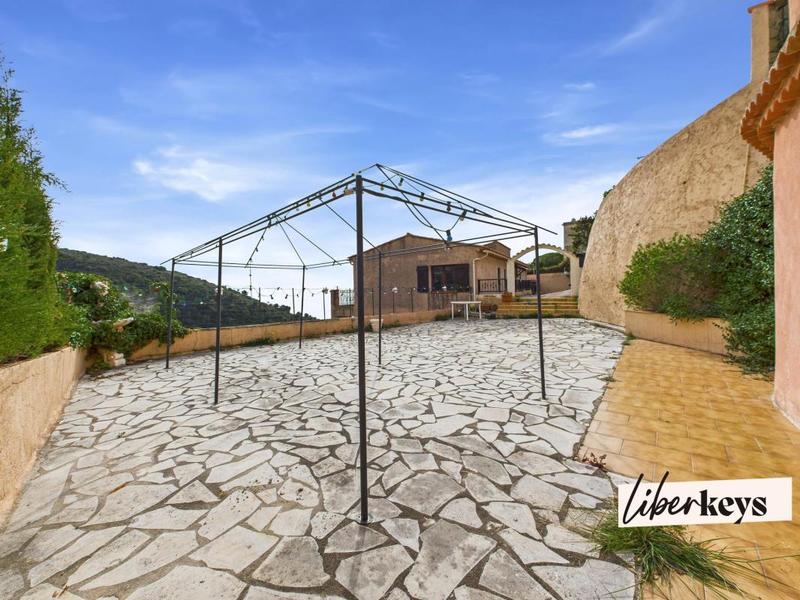 Studio - 25 m² - 1 pièce