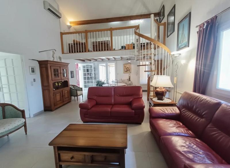 Maison - 161 m² - 7 pièces