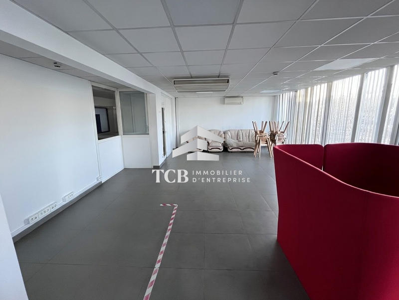 Local d'activités - 1 460 m²