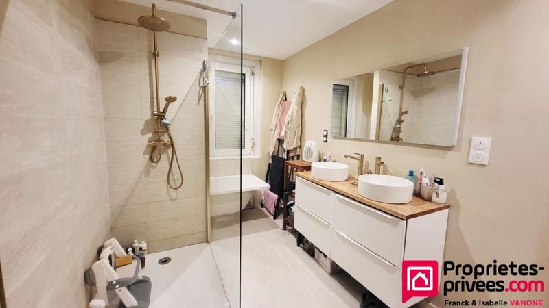 Maison - 95 m² - 6 pièces