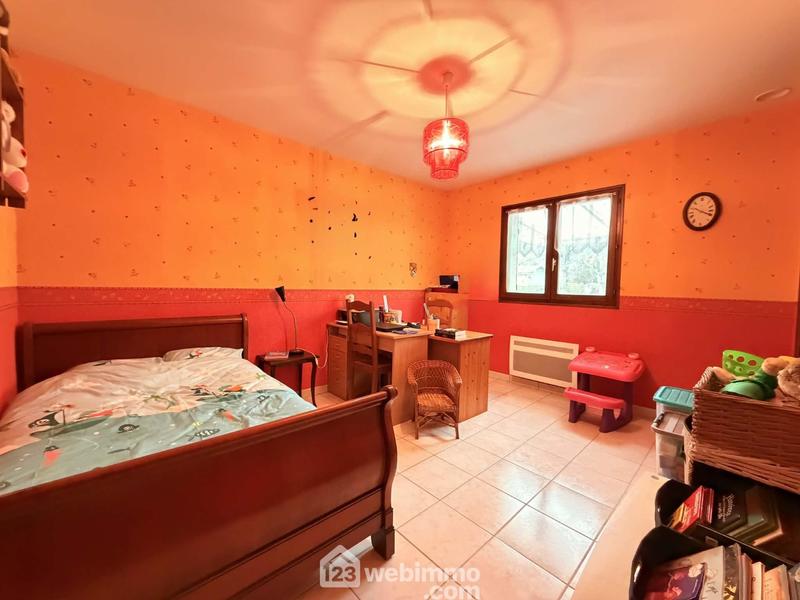 Maison - 203 m² - 9 pièces