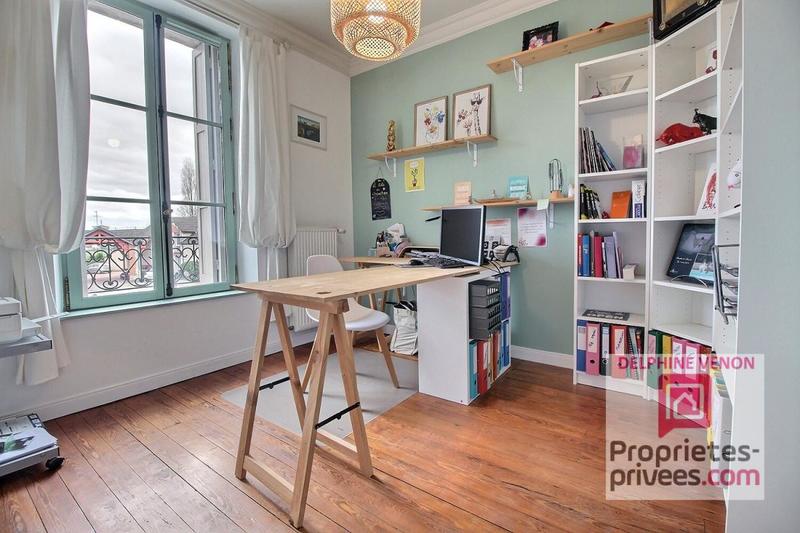 Maison - 228 m² - 7 pièces