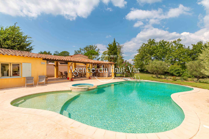 Villa - 225 m² - 8 pièces