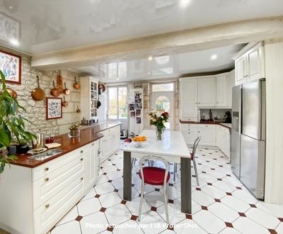 Propriété - 657 m² - 16 pièces