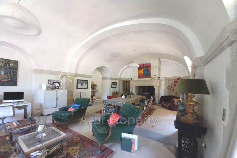 Maison - 460 m² - 14 pièces