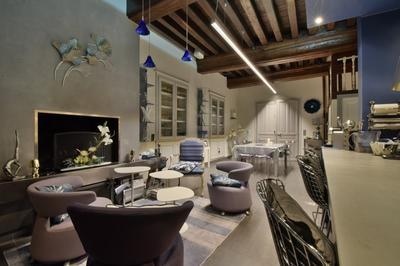 Demeure - 355 m² - 14 pièces