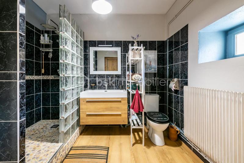 Maison ancienne - 214 m² - 7 pièces