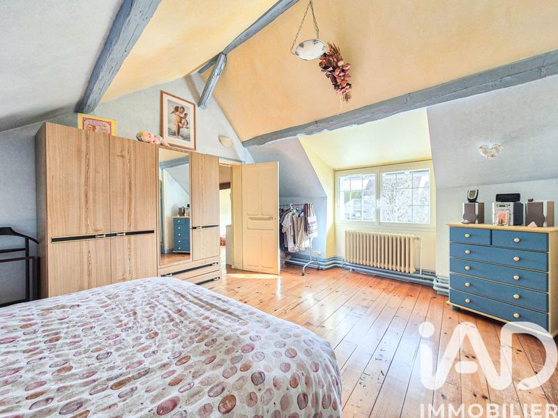 Maison - 240 m² - 7 pièces