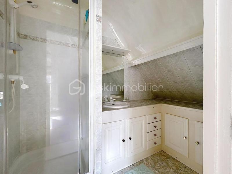 Maison traditionnelle - 195 m² - 6 pièces