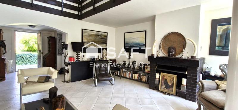 Maison - 181 m² - 6 pièces