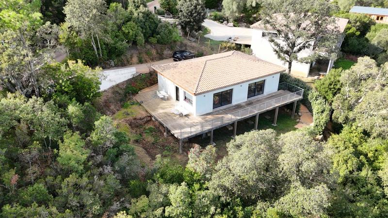 Villa - 100 m² - 3 pièces