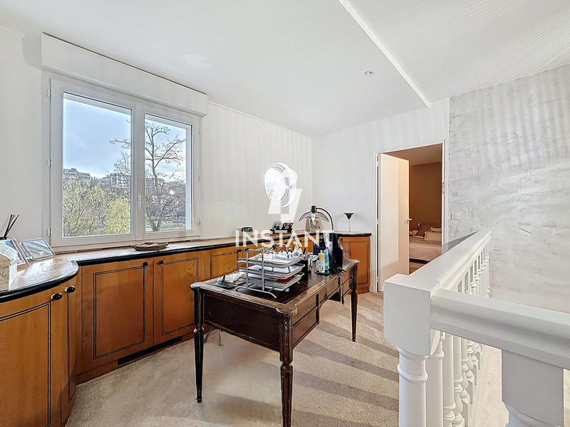 Maison - 179 m² - 6 pièces