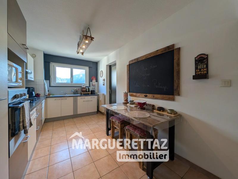 Appartement - 75 m² - 3 pièces
