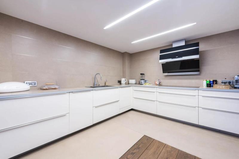 Maison - 180 m² - 6 pièces