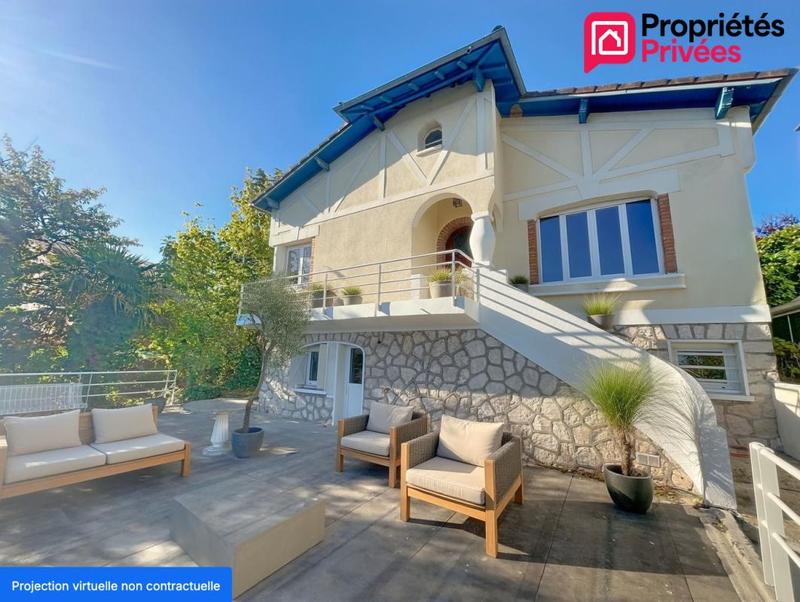 Maison - 171 m² - 6 pièces